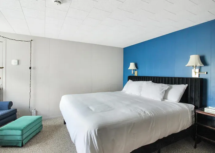 Coho Inn & Motor Lodge
